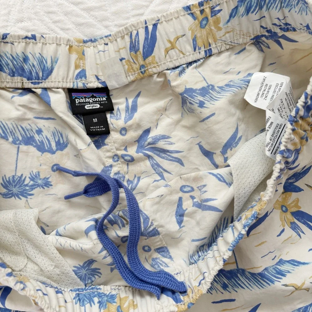 Patagonia Women's Barely Baggies Shorts 2.5